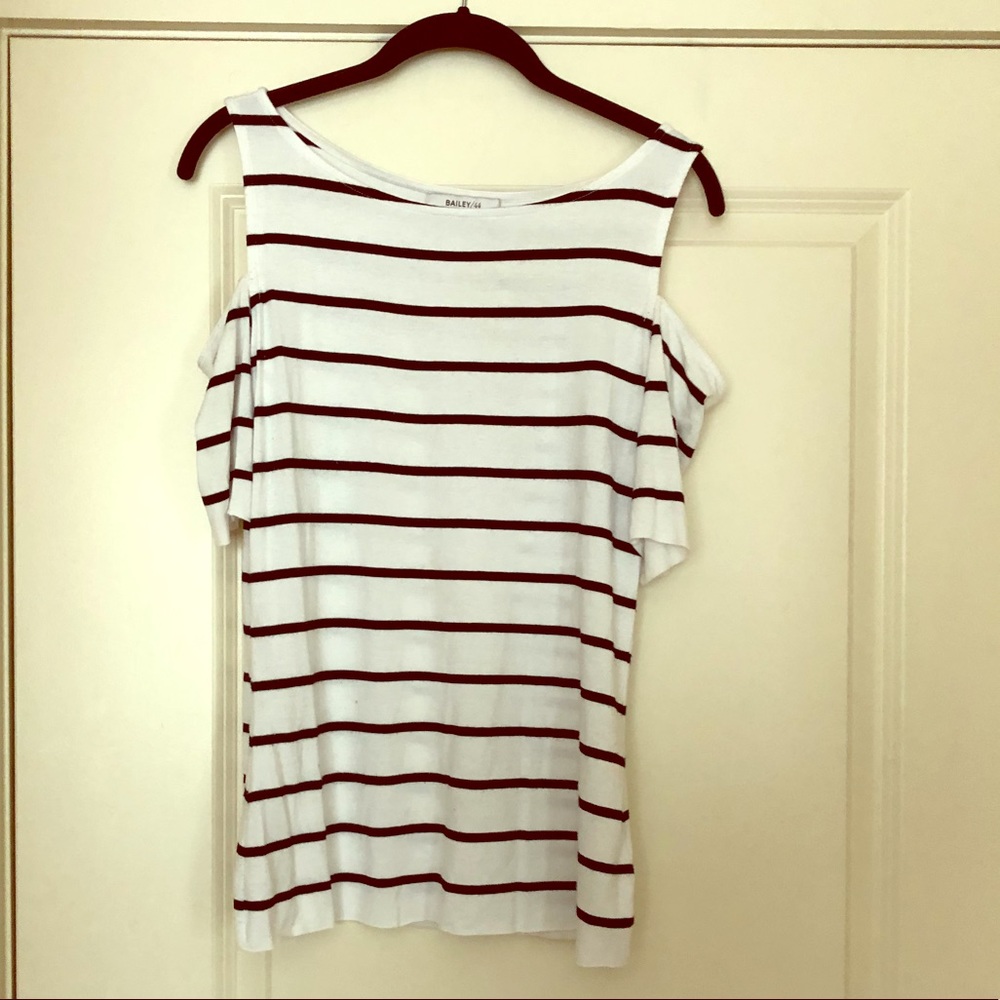 Slit shoulder black and white striped shirt